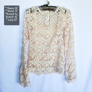 Romeo & Juliet Couture, Long Sleeve Cream Color Top (Size S)